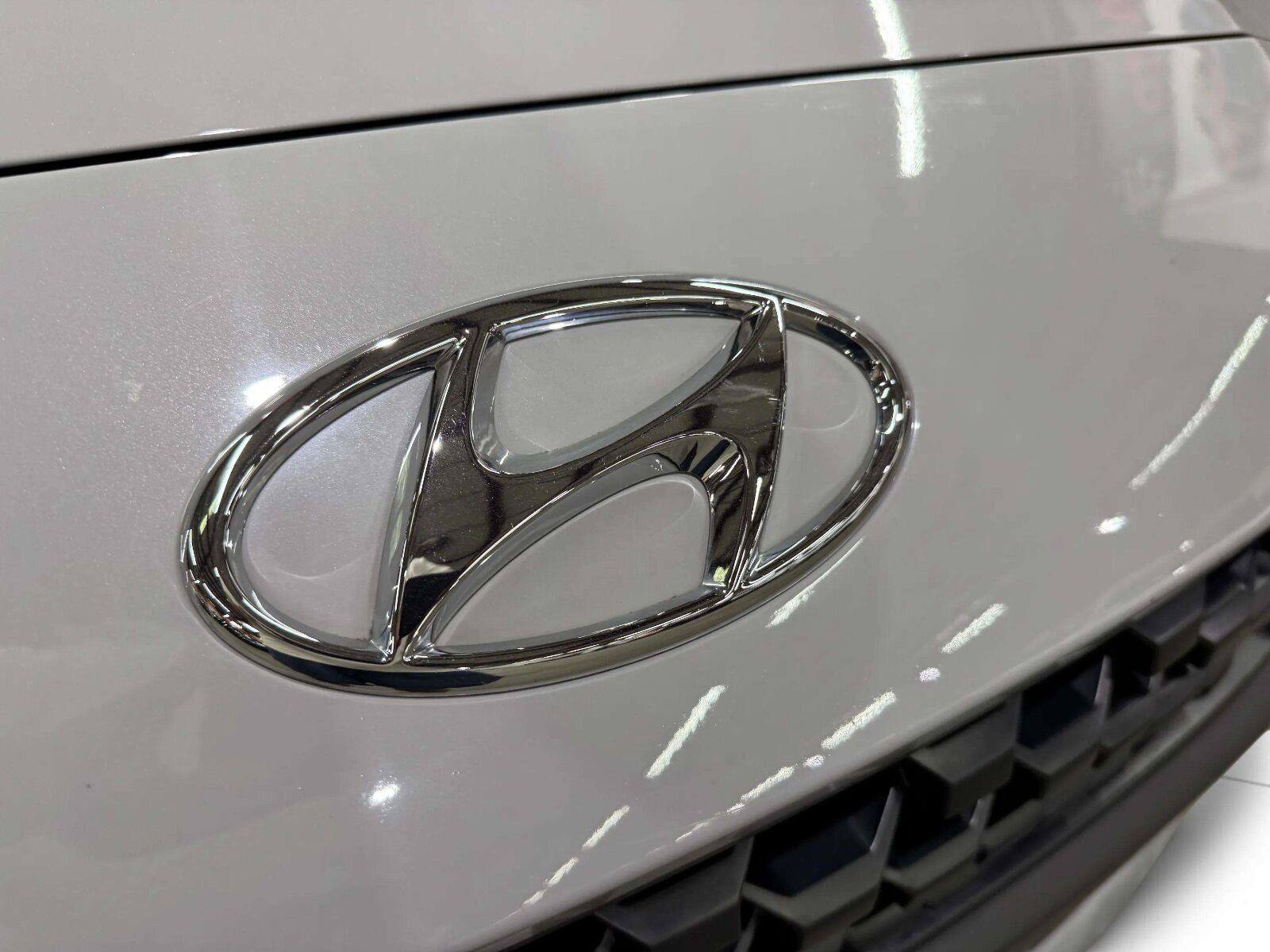 Used 2022 Hyundai Kona SEL AWD/4WD image 17