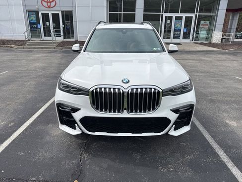 Used 2020 BMW X7 xDrive40i w/ M Sport Package image 2