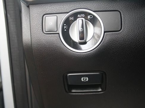 Used 2015 Mercedes-Benz GL 450 4MATIC image 21