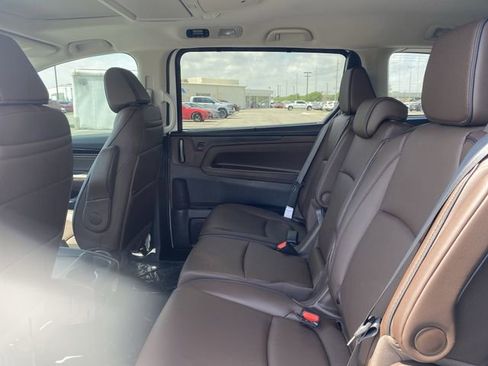 New 2026 Honda Odyssey Touring image 12