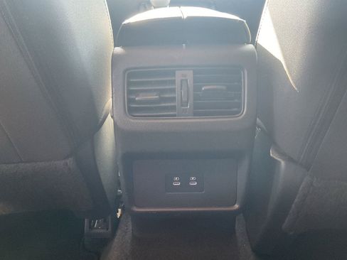 Used 2025 Nissan Rogue SV FWD image 13