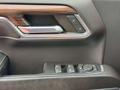Used 2023 Chevrolet Silverado 1500 LT image 22