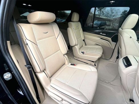 Certified 2021 Cadillac Escalade Premium Luxury image 23