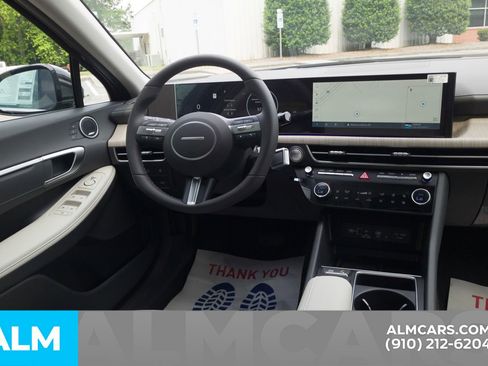 Used 2025 Hyundai Sonata Limited FWD image 21