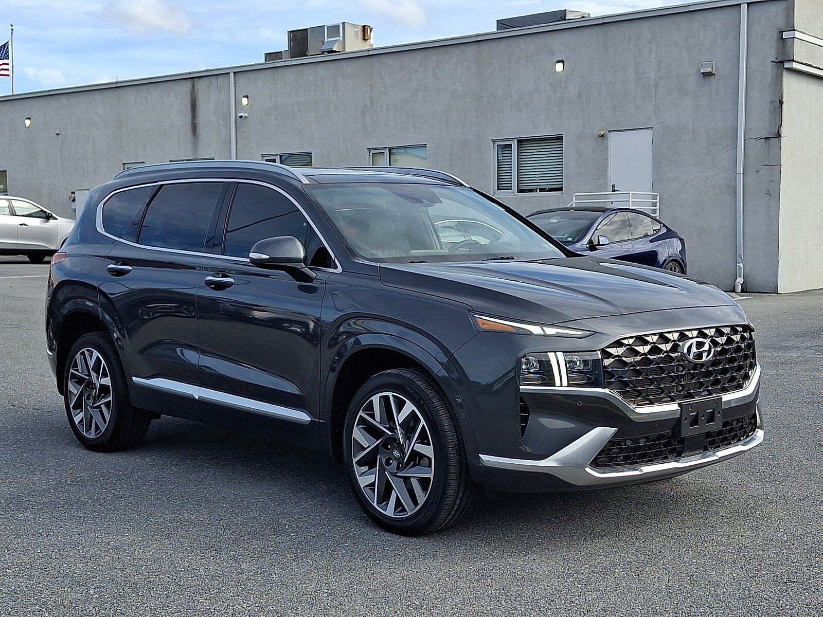 Certified 2023 Hyundai Santa Fe Calligraphy w/ Cargo Package AWD/4WD image 3