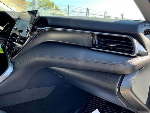 Used 2023 Toyota Camry LE image 22