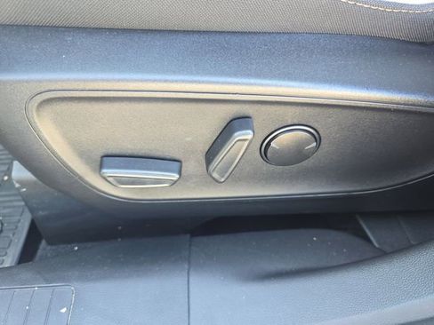Certified 2022 Ford Escape SE w/ Convenience Package FWD image 12