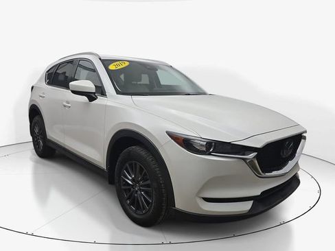 Used 2019 MAZDA CX-5 Touring FWD image 3