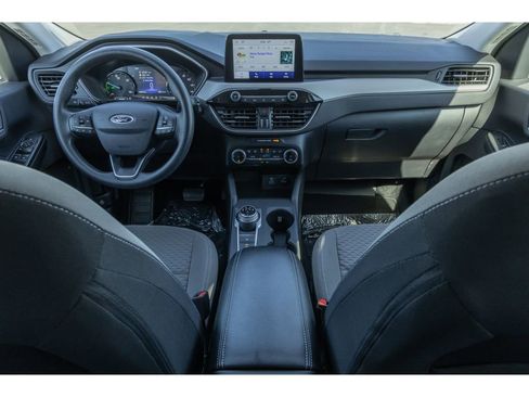 Used 2022 Ford Escape SE image 12