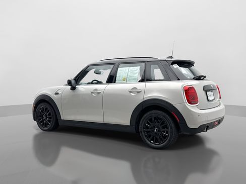 Used 2021 MINI Cooper 4-Door Hardtop w/ 6.5" Touchscreen Package FWD image 3