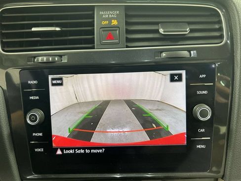 Used 2018 Volkswagen Golf SE FWD image 15
