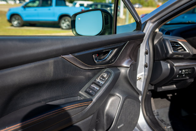 Used 2018 Subaru Crosstrek 2.0i Limited AWD/4WD image 30