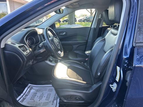Used 2018 Jeep Compass Latitude w/ Popular Equipment Group image 17
