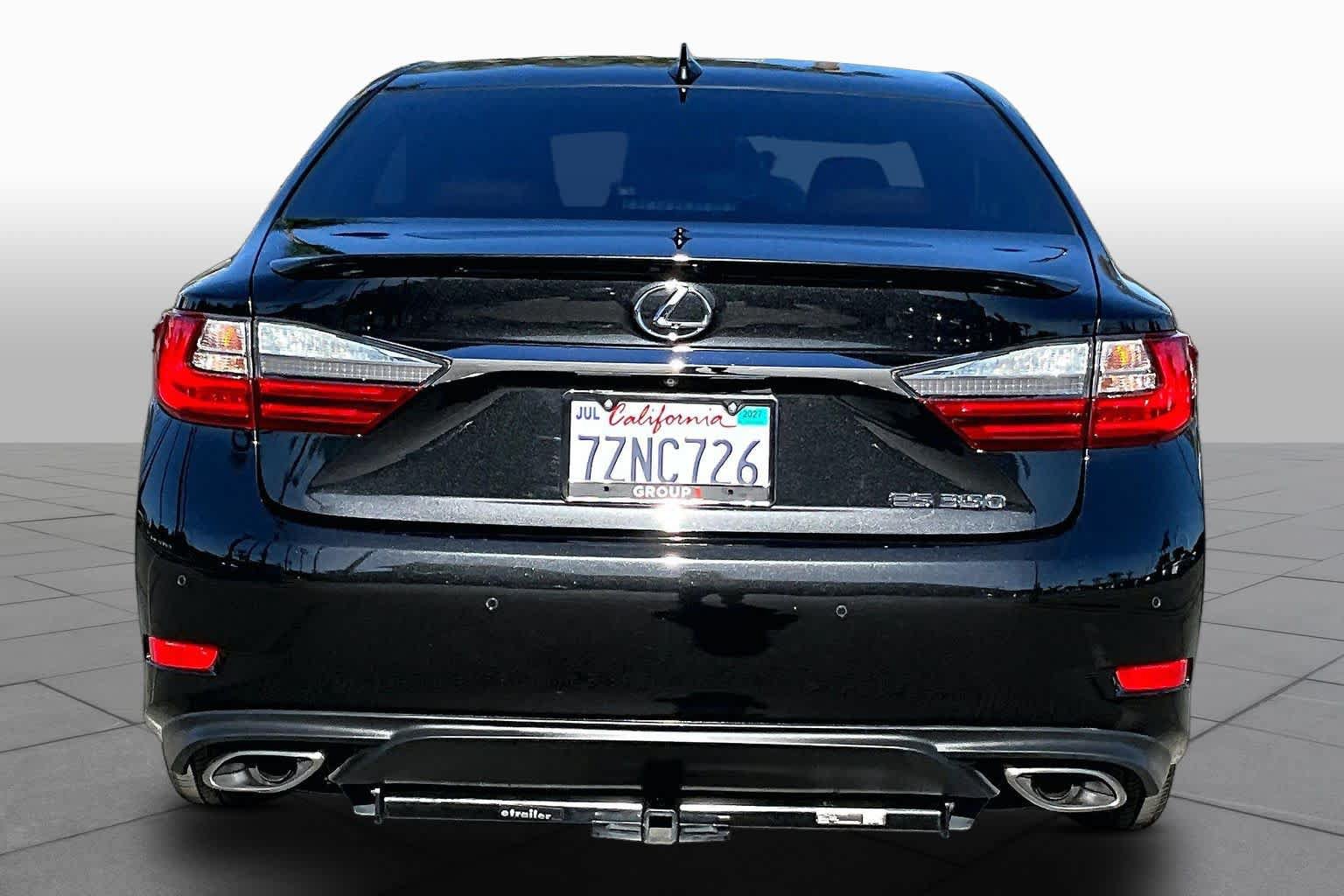 Used 2017 Lexus ES 350 w/ Luxury Package FWD image 4