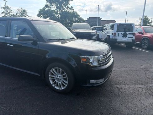 Used 2019 Ford Flex SEL w/ Equipment Group 202A AWD/4WD image 16