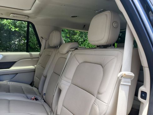 Used 2018 Lincoln Navigator Reserve AWD/4WD image 55