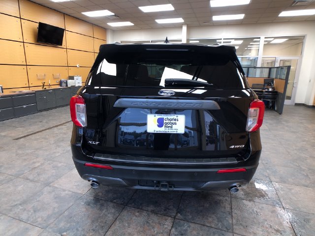 Used 2023 Ford Explorer XLT w/ Equipment Group 202A AWD/4WD image 6