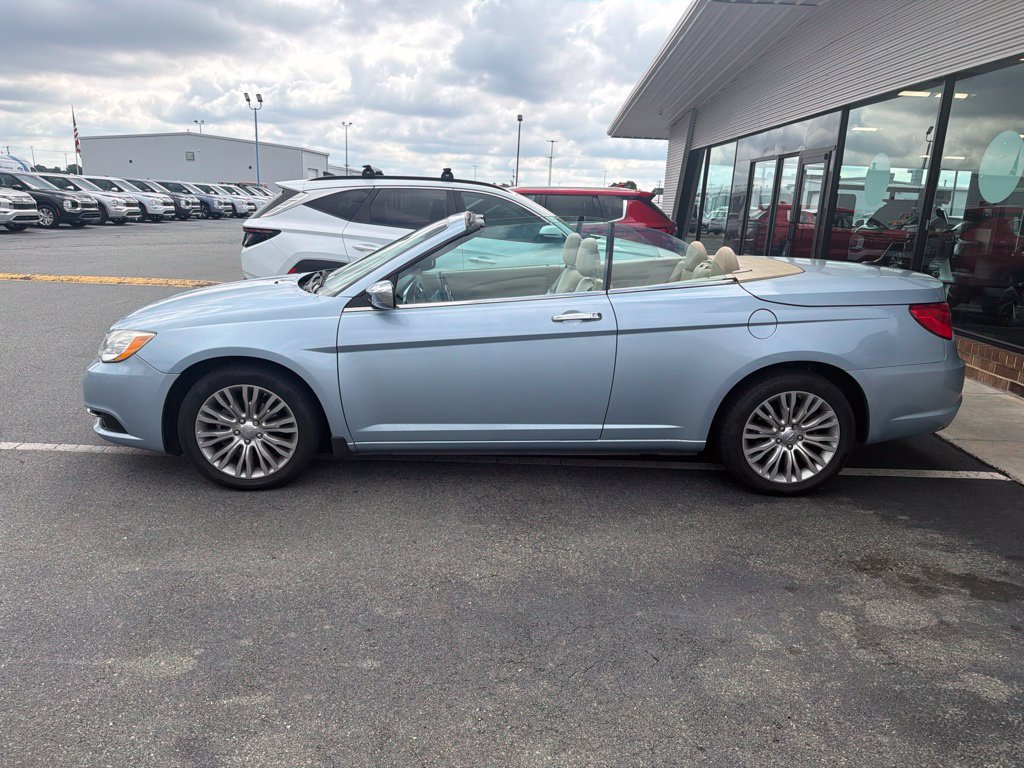 Used 2014 Chrysler 200 Limited FWD image 5
