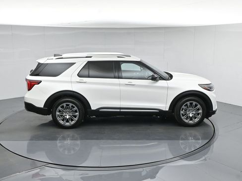 Used 2025 Ford Explorer Platinum RWD image 45