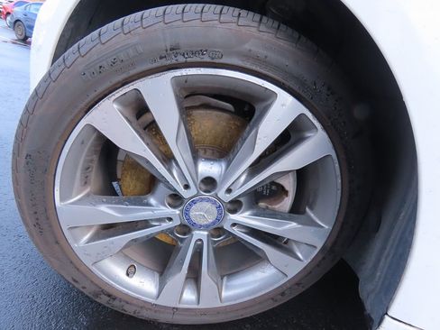 Used 2016 Mercedes-Benz C 300 4MATIC Sedan image 15