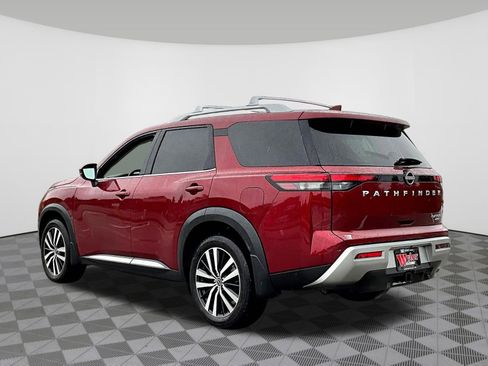Certified 2025 Nissan Pathfinder Platinum w/ Cargo Package AWD/4WD image 4