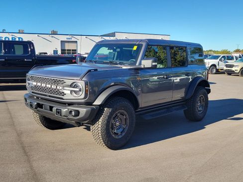 New 2025 Ford Bronco Badlands AWD/4WD image 2