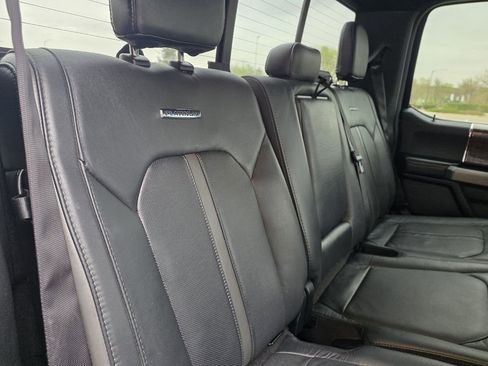 Used 2015 Ford F150 Platinum w/ Equipment Group 701A Luxury image 27