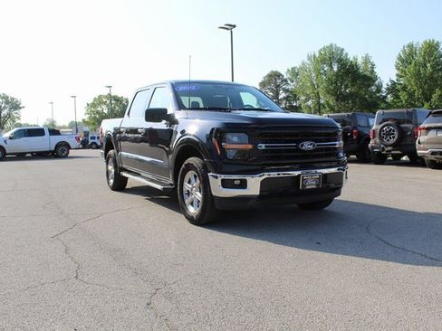 Used 2025 Ford F150 XLT w/ Equipment Group 301A Standard AWD/4WD image 7
