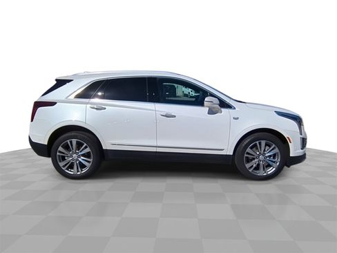 Certified 2024 Cadillac XT5 Premium Luxury w/ Platinum Package image 9