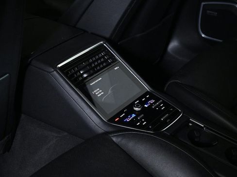 Certified 2020 Porsche Panamera image 20