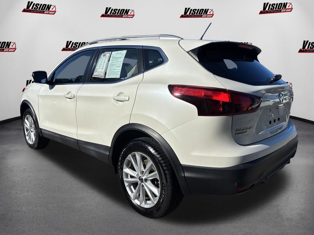 Used 2019 Nissan Rogue Sport SV w/ All-Weather Package AWD/4WD image 8