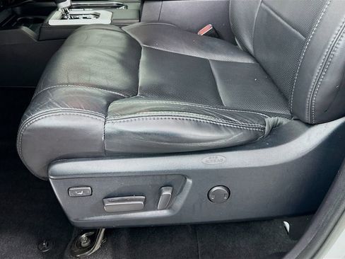 Used 2018 Toyota Tundra Platinum image 19