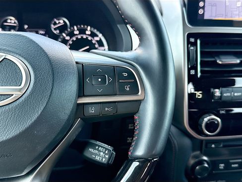 Used 2023 Lexus GX 460 Premium w/ Accessory Package AWD/4WD image 37