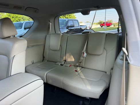 Used 2021 INFINITI QX80 Luxe w/ All-Season Package AWD/4WD image 28