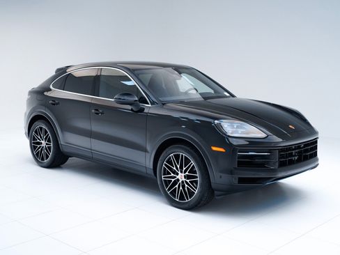 New 2026 Porsche Cayenne Coupe image 7