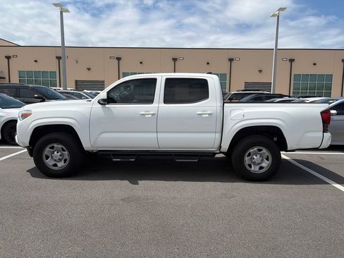 Used 2023 Toyota Tacoma SR AWD/4WD image 4
