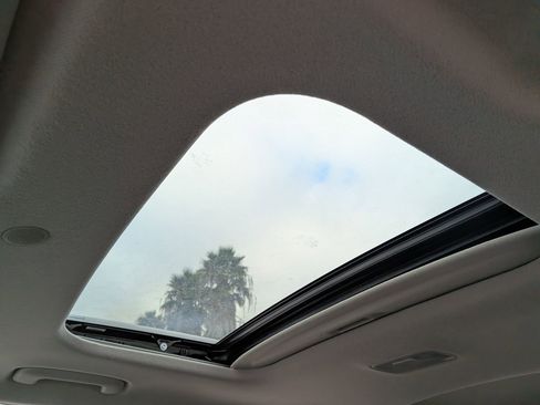 New 2025 Hyundai Venue SEL image 19