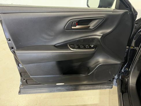 Used 2025 Toyota Crown AWD/4WD image 16