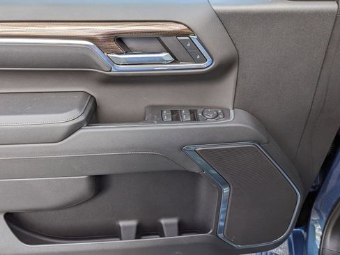 Certified 2024 Chevrolet Silverado 1500 RST w/ Z71 Off-Road Package image 16