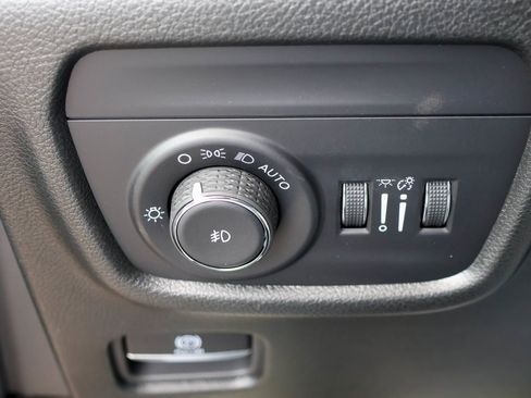 New 2025 Jeep Grand Cherokee Limited w/ Black Appearance Package image 29