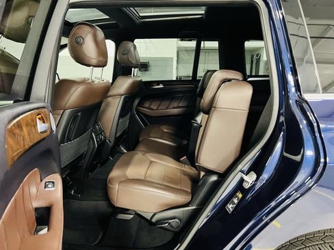 Used 2016 Mercedes-Benz GL 450 4MATIC image 27