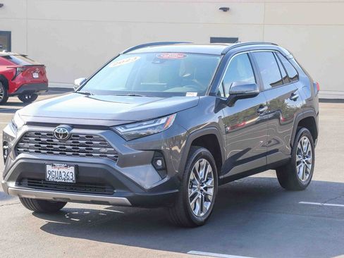 Used 2023 Toyota RAV4 Limited FWD image 3