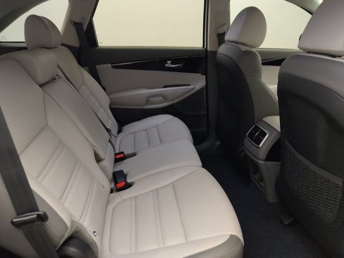 Used 2020 Kia Sorento SX FWD image 19