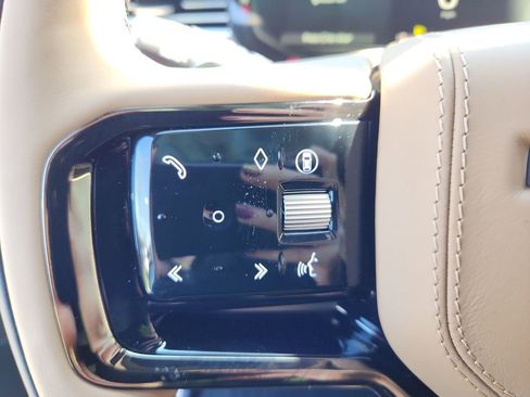 New 2026 Land Rover Range Rover Sport Dynamic SE AWD/4WD image 19