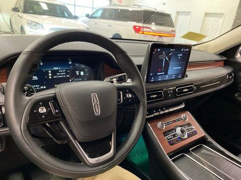 Certified 2023 Lincoln Aviator Reserve w/ Equipment Group 201A image 30