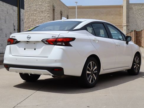 Used 2024 Nissan Versa SV FWD image 3