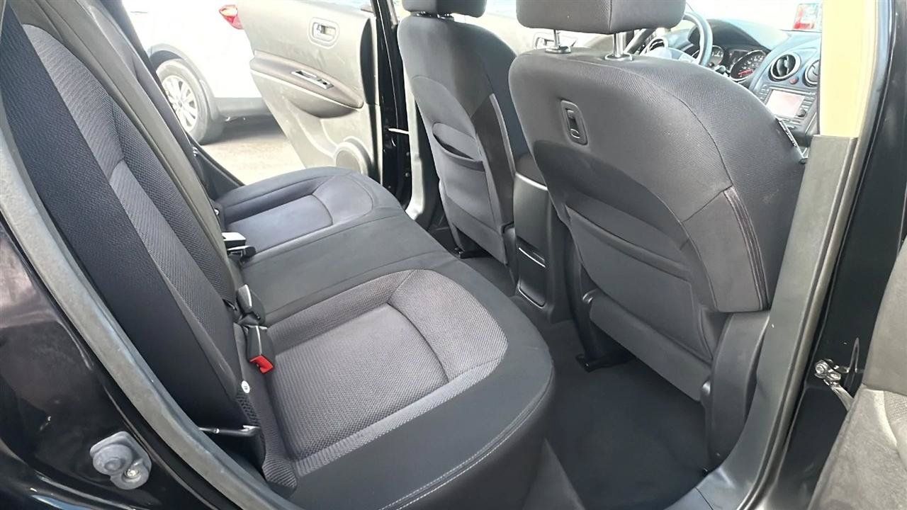 Used 2012 Nissan Rogue SV w/ Premium Pkg AWD/4WD image 29