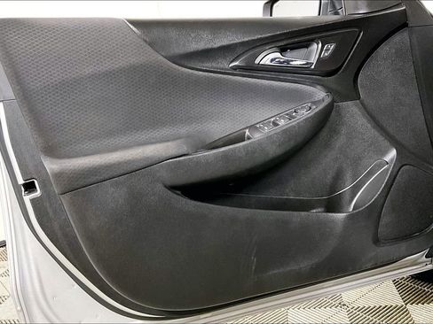 Used 2017 Chevrolet Malibu LT w/ Driver Confidence Package image 21