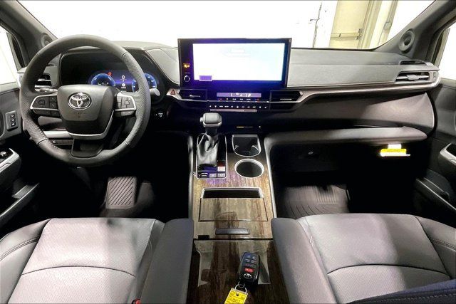 Certified 2026 Toyota Sienna Limited AWD/4WD image 16