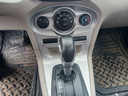 Used 2016 Ford Fiesta SE FWD image 12